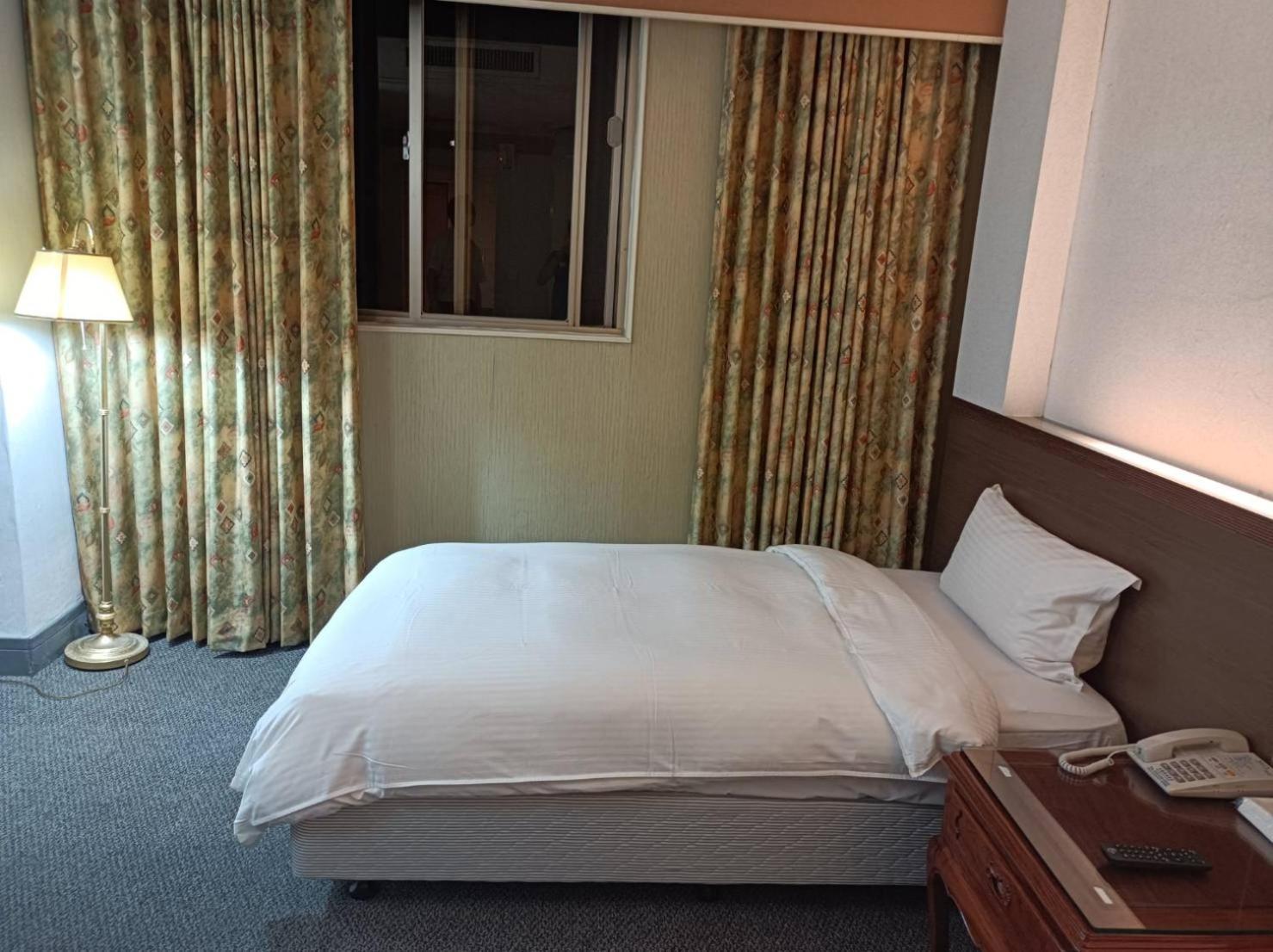 Duke Business Hotel Таоюань Экстерьер фото